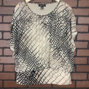 Style & Co L Fully Lined Short Sleeve Blouse EUC